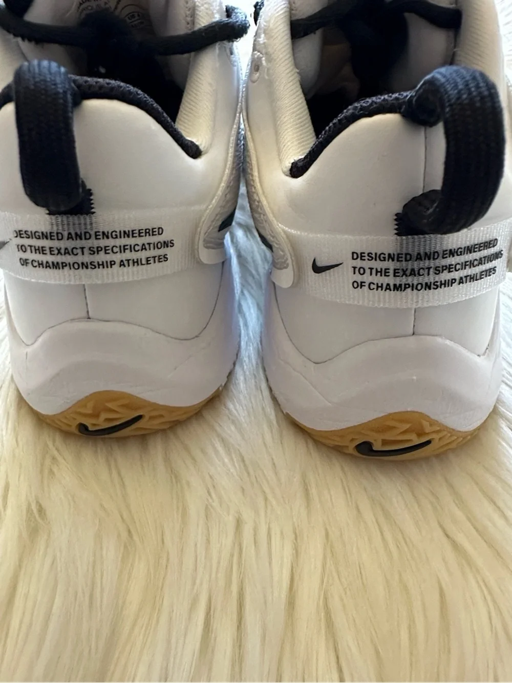 Nike HyperAce 3 Volleyball Sneakers